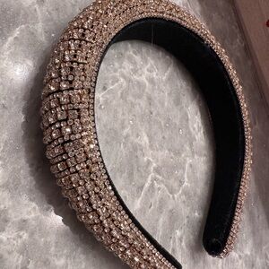 Elegant Gold Embellished Headband